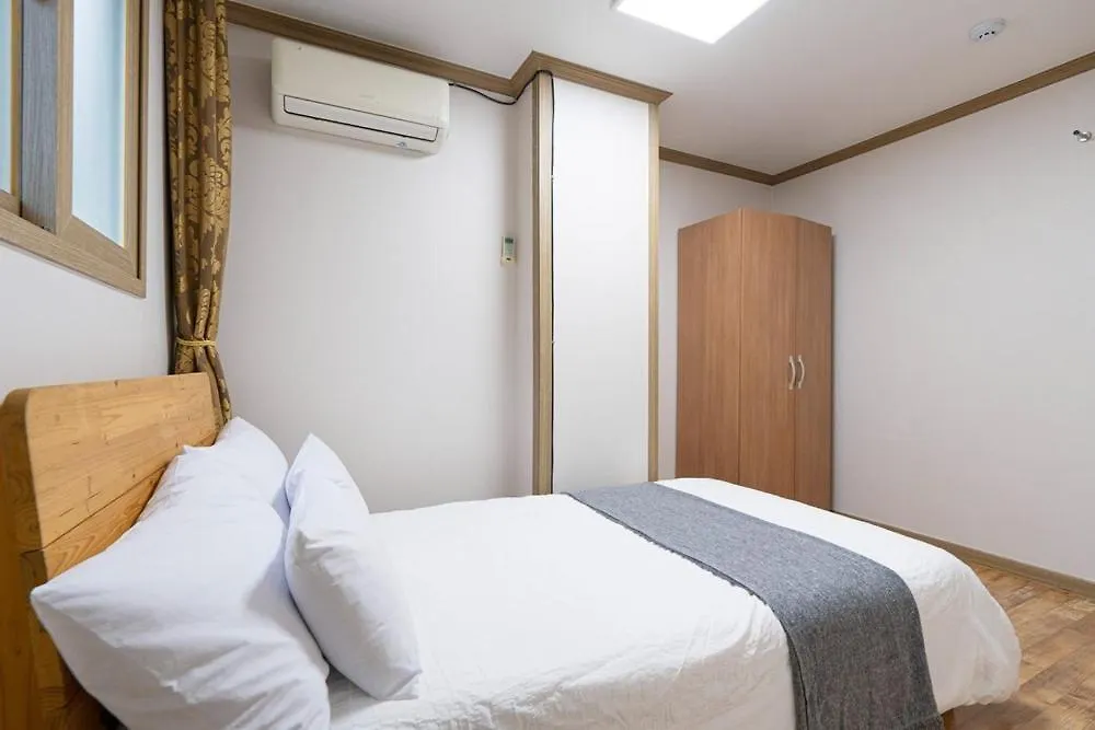 Yeongheungdo Haesong Pension Incheon South Korea